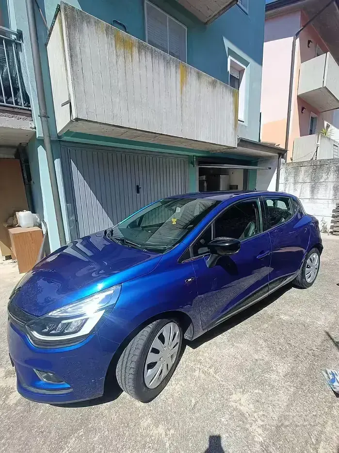 Usata Renault Clio IV Zen 76 CV (55 kW) 2019 Blu/azzurro Berlina