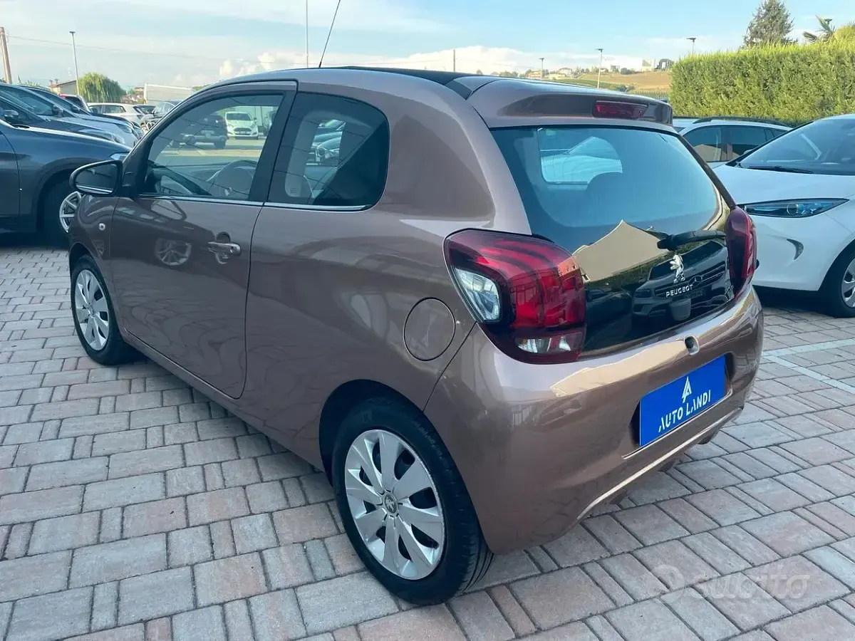 Usata Peugeot 108 Access 69 CV (50 kW) 2014 Marrone Cabrio