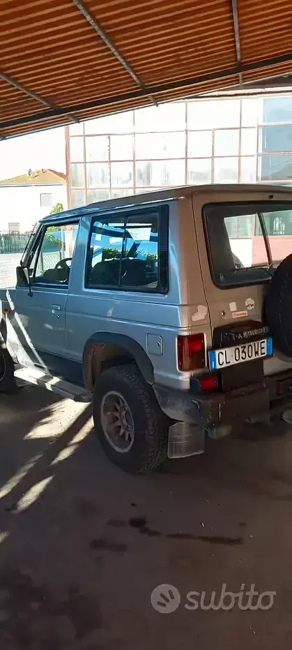 Usata Mitsubishi Pajero 95 CV (69 kW) 1990 Grigio SUV