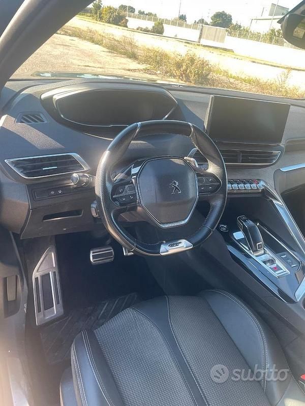 Usata Peugeot 3008 131 CV (96 kW) 2022 SUV