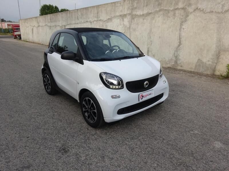 Usata Smart ForFour 90 CV (66 kW) 2016 Bianco Utilitaria