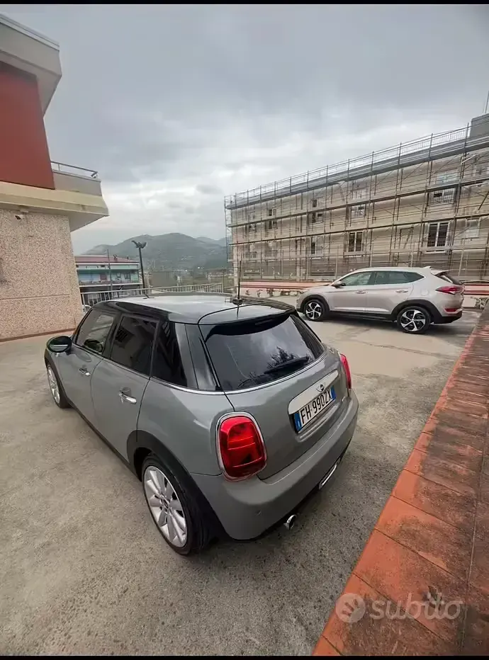 Usata Mini Cooper D 116 CV (85 kW) 2017 Grigio Utilitaria