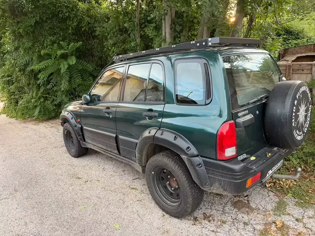 Usata Suzuki Vitara 87 CV (63 kW) 1999 Verde Station wagon