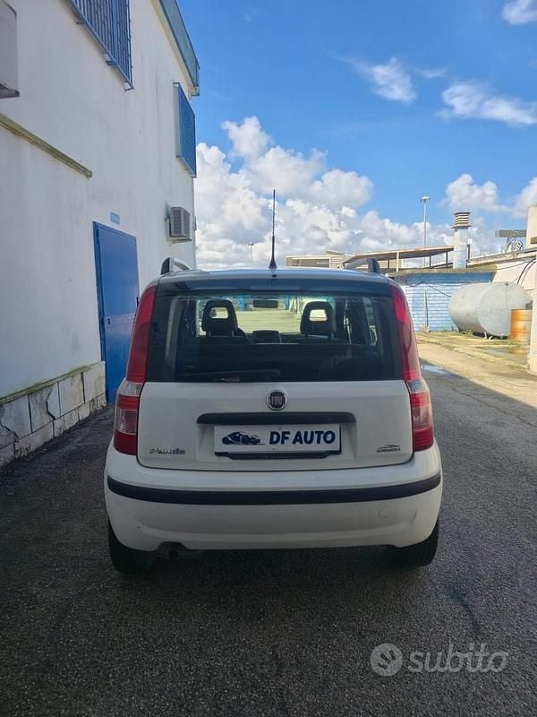 Usata Fiat Panda Lounge 69 CV (50 kW) 2013 Bianco Utilitaria