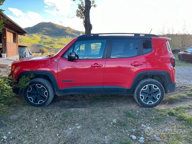 Usata Jeep Renegade Trailhawk 177 CV (130 kW) 2016 Giallo SUV