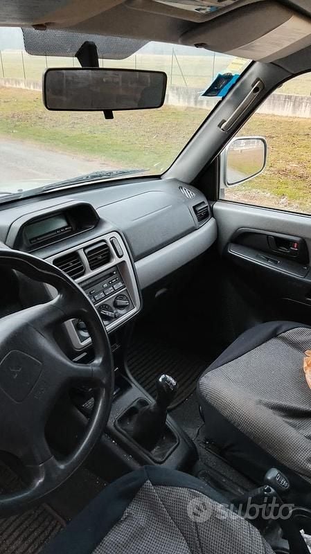 Usata Mitsubishi Pajero 120 CV (88 kW) 2001 SUV