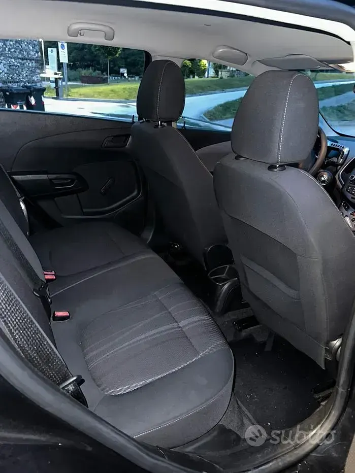 Usata Chevrolet Aveo 75 CV (55 kW) 2012 Berlina
