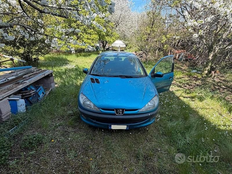 Usata Peugeot 206 75 CV (55 kW) 2000 Berlina