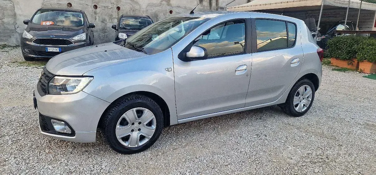 Usata Dacia Sandero Comfort 75 CV (55 kW) 2020 Berlina