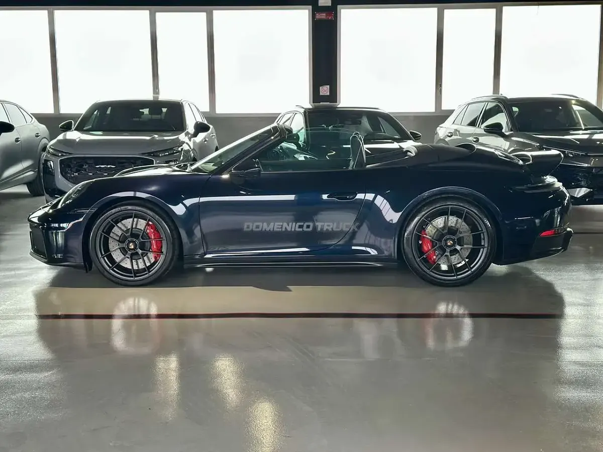 Usata Porsche 992 485 CV (356 kW) 2026 Nero Cabrio