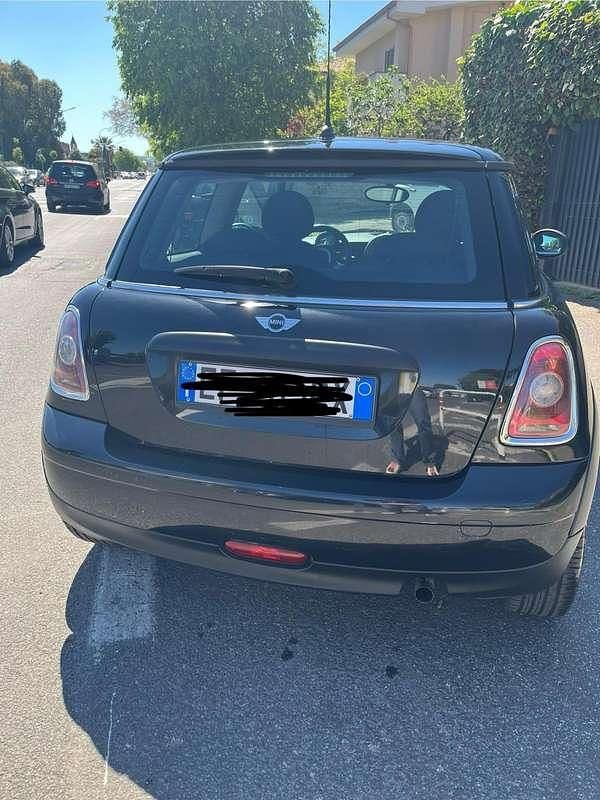 Usata Mini ONE 75 CV (55 kW) 2010 Nero Utilitaria