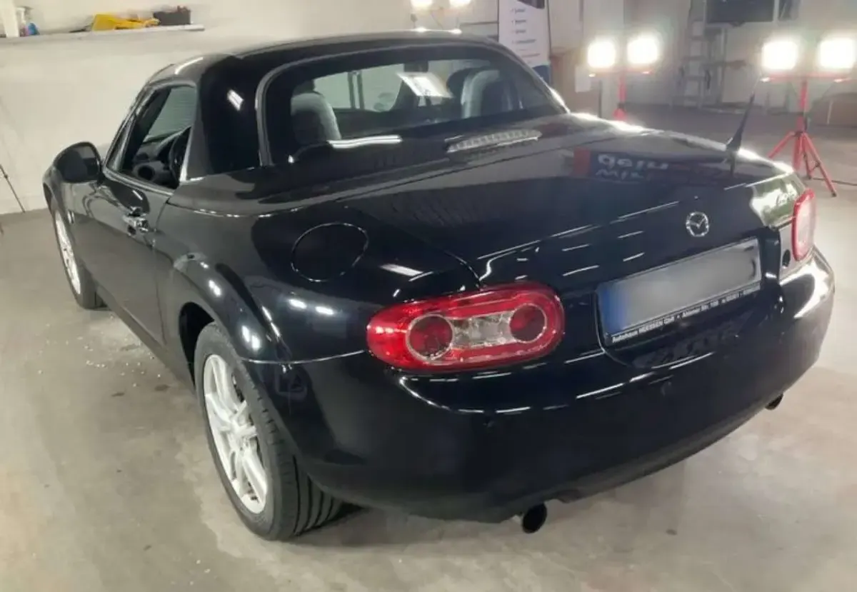 Usata Mazda MX5 126 CV (92 kW) 2010 Nero Cabrio