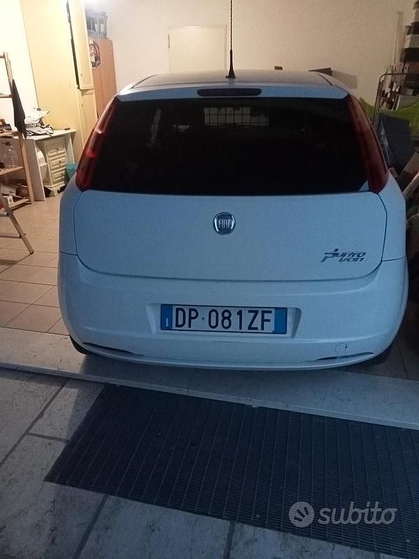 Usata Fiat Punto 2008 Bianco Berlina