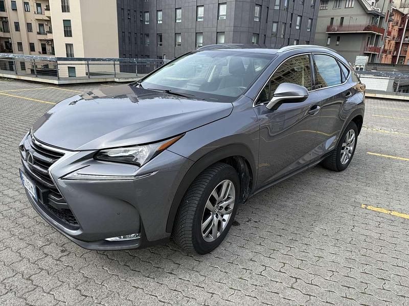 Usata Lexus NX300h 155 CV (114 kW) 2017 Nero SUV