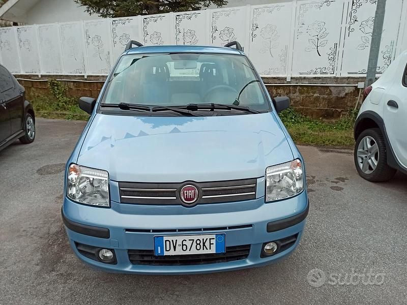 Usata Fiat Panda Dynamic 60 CV (44 kW) 2009 Blu Utilitaria