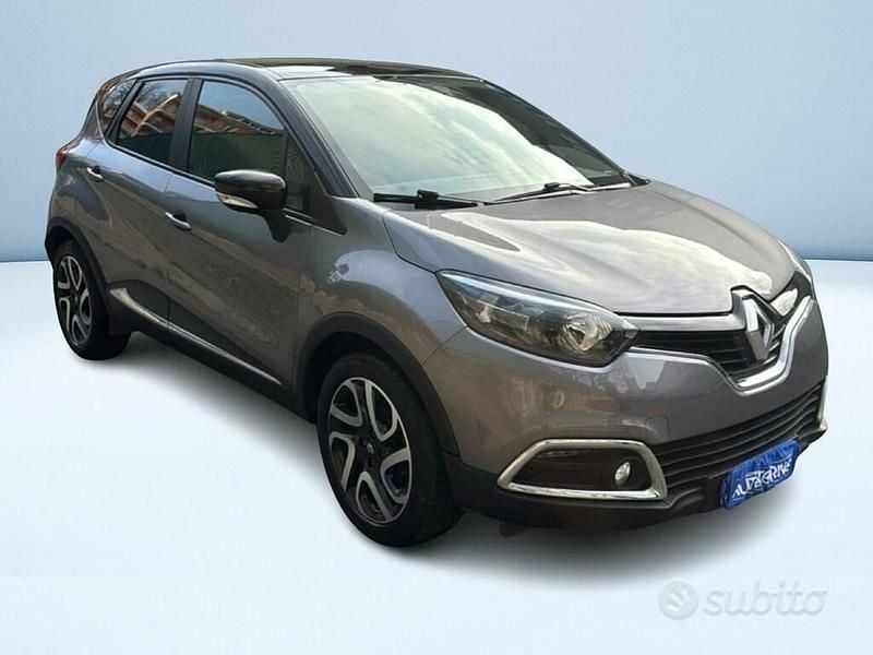 Usata Renault Captur Intens 90 CV (66 kW) 2017 Verde SUV