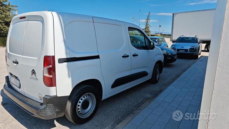Usata Citroën Berlingo 102 CV (75 kW) 2020 Bianco Monovolume