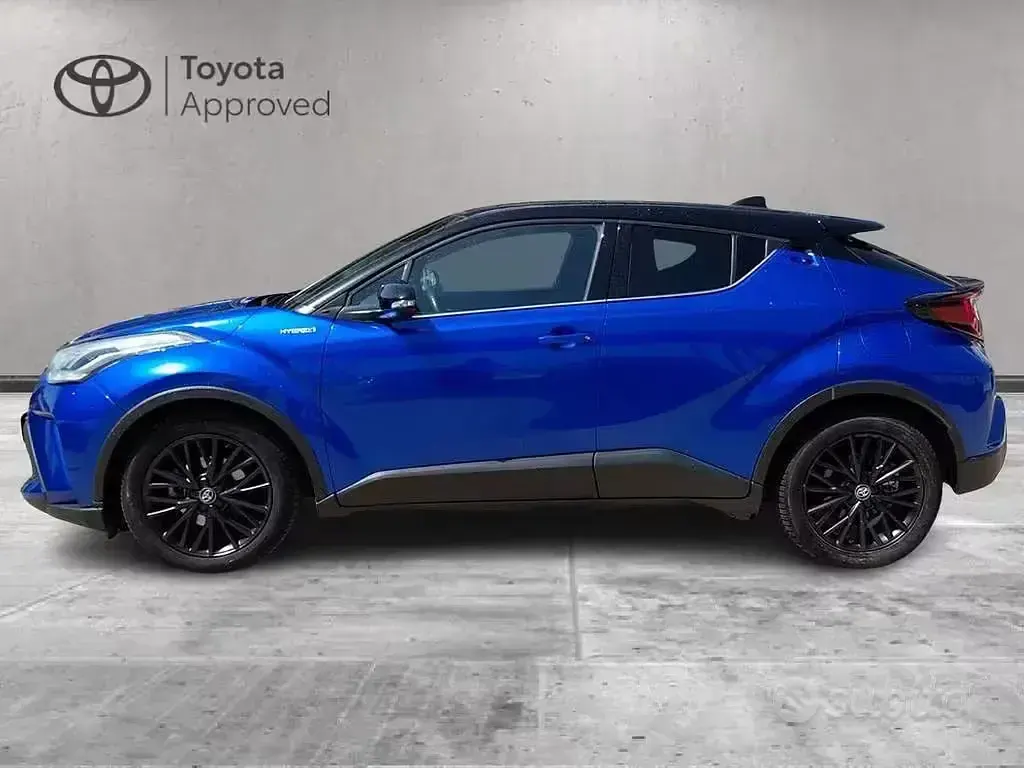 Usata Toyota C-HR Trend 152 CV (111 kW) 2020 Black & nebula blue SUV