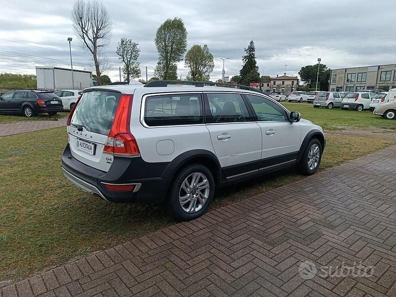 Usata Volvo XC70 181 CV (133 kW) 2016 Bianco Station wagon