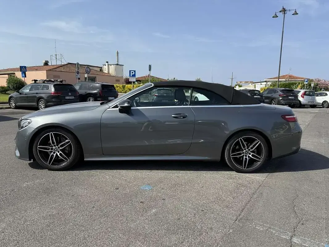 Usata Mercedes E220 AMG line 194 CV (142 kW) 2018 Cabrio