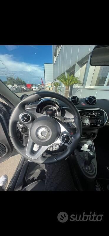 Usata Smart ForFour 71 CV (52 kW) 2019 Grigio Utilitaria