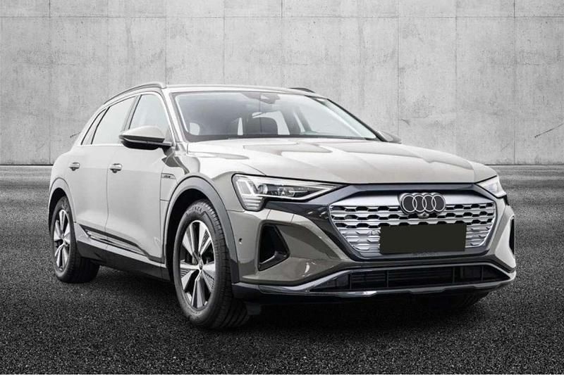 Grigio Usata 2023 Audi Q8 e-tron Advanced SUV | 54.450 € (Buon prezzo) - Immagine 1/4