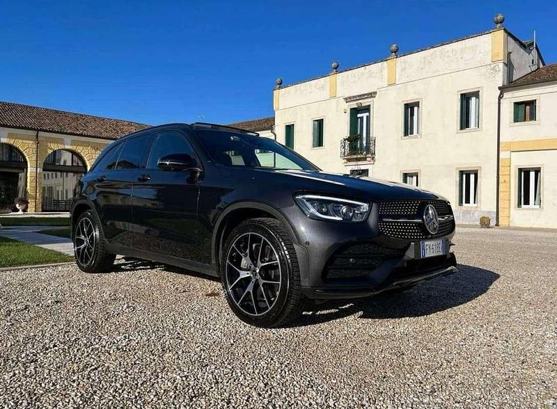 Usata Mercedes GLC300 Premium 245 CV (180 kW) 2019 Grigio SUV