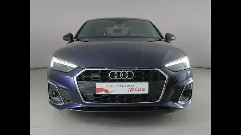 Usata Audi A5 Sportback S-Line 204 CV (150 kW) 2024 Blu navarra metallizzato Utilitaria