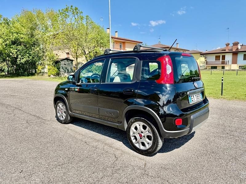 Gebraucht Fiat Panda 4x4 S 75 PS (55 kW) 2014 Schwarz Kleinwagen