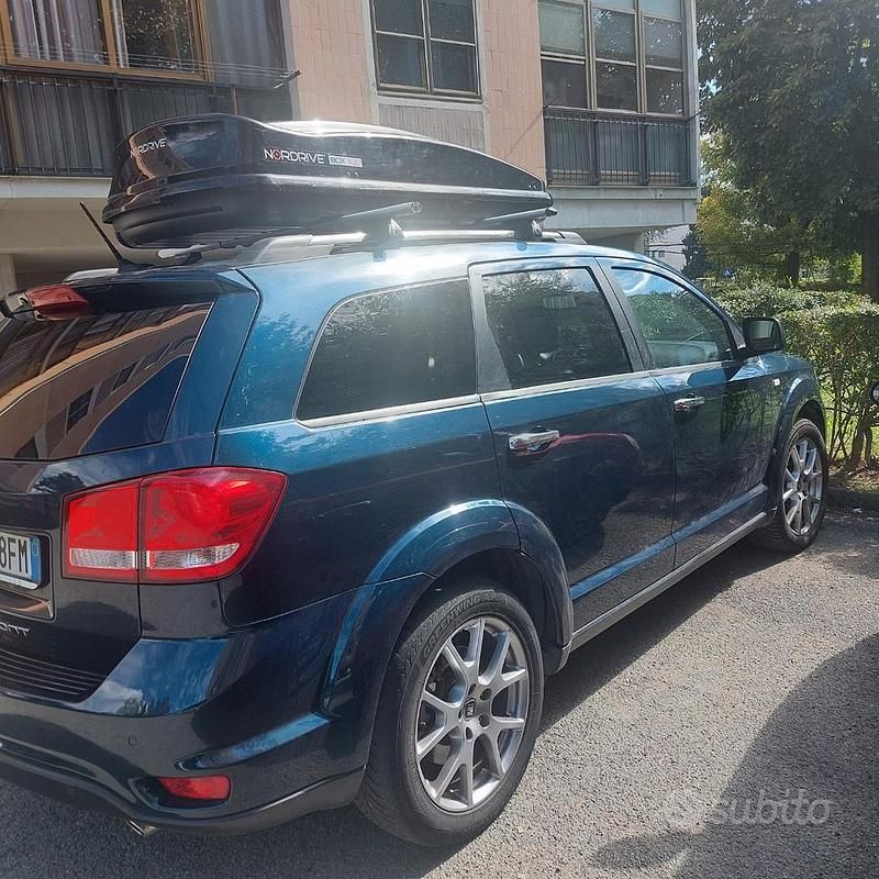 Usata Fiat Freemont 170 CV (125 kW) 2014 Blu SUV