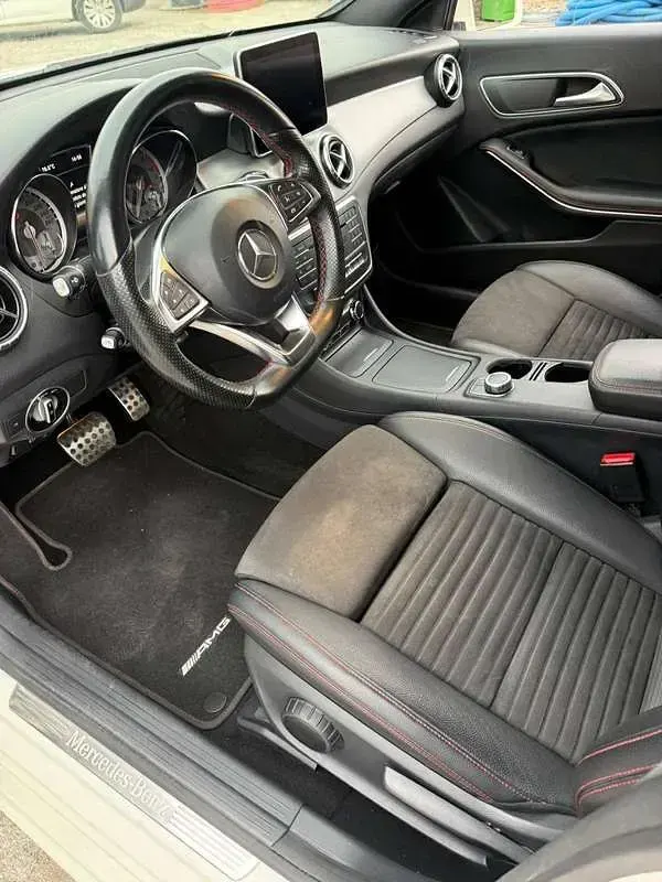 Usata Mercedes CLA220 AMG 177 CV (130 kW) 2016 Bianco Coupé