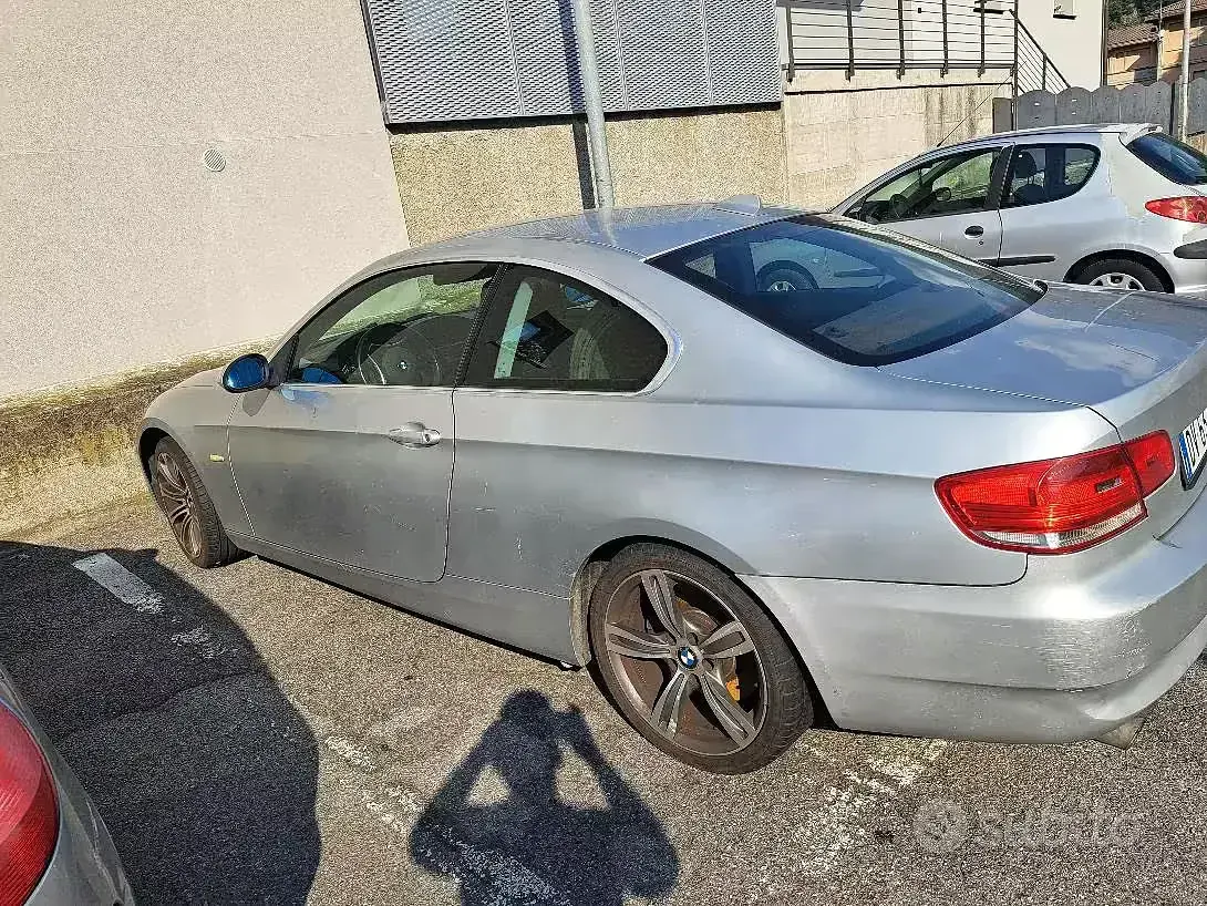 Usata BMW 330 245 CV (180 kW) 2009 Coupé