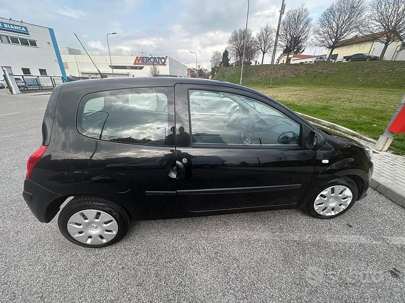 Usata Renault Twingo 65 CV (47 kW) 2007 Nero Utilitaria