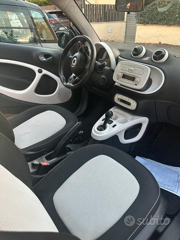 Usata 2016 Smart ForTwo Coupé Due volumi | 9200 € (Ottimo prezzo) - Immagine 1/4
