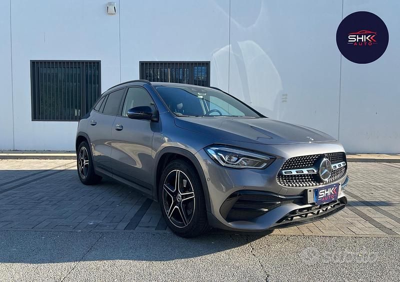 Usata Mercedes GLA200 Premium 149 CV (109 kW) 2021 Grigio SUV