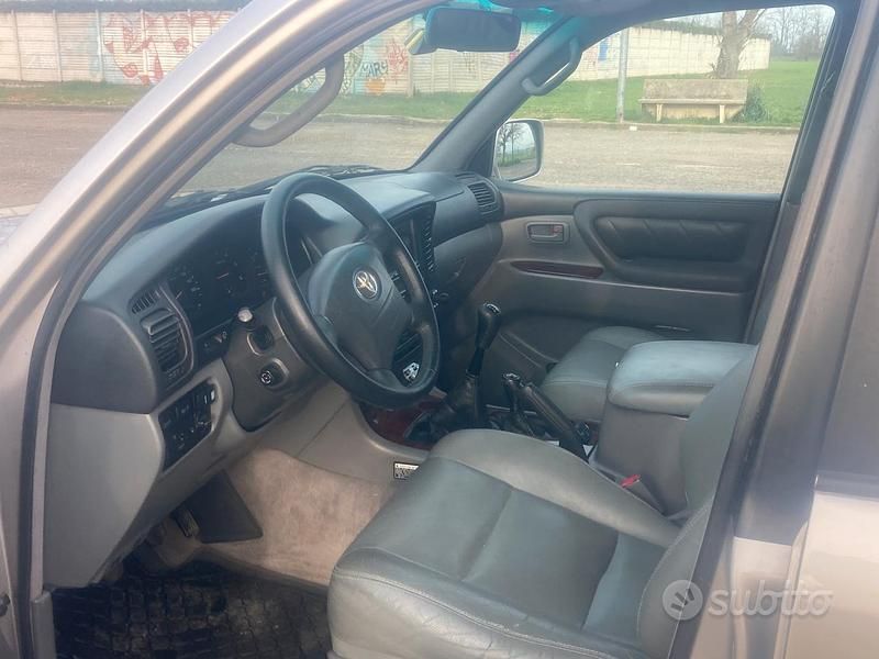 Usata Toyota Land Cruiser 204 CV (150 kW) 2002 Grigio SUV
