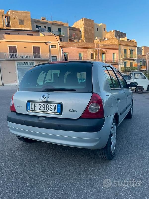 Usata Renault Clio II 2003 Grigio Berlina