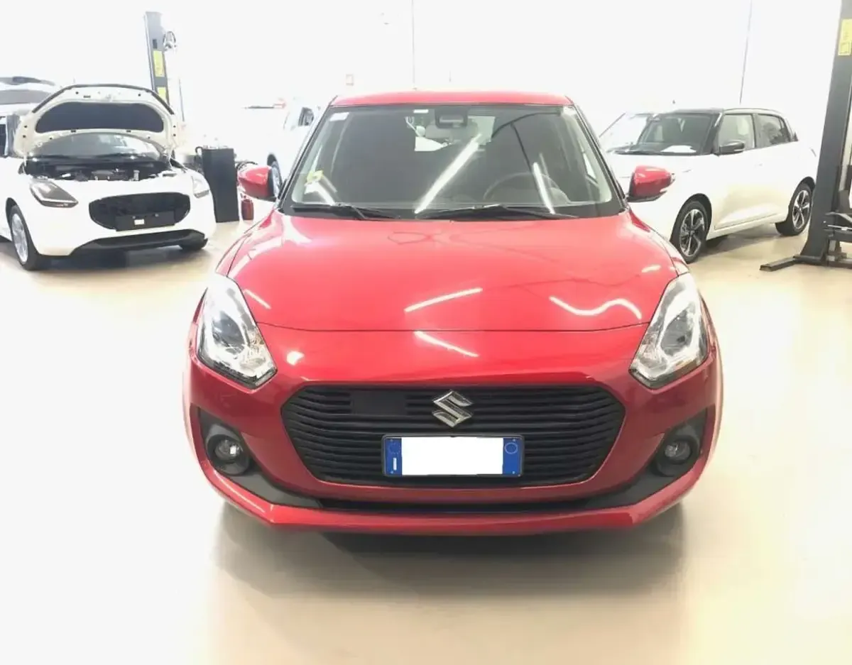 Usata Suzuki Swift 90 CV (66 kW) 2018 Rosso Utilitaria