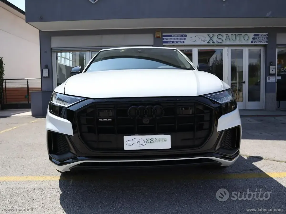 Usata Audi Q8 S-Line 286 CV (210 kW) 2023 Bianco SUV