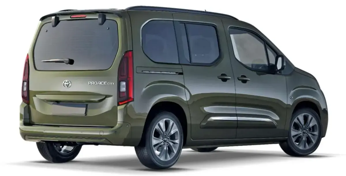 Nuova Toyota Proace City City 102 CV (75 kW) 2026 Argento Monovolume