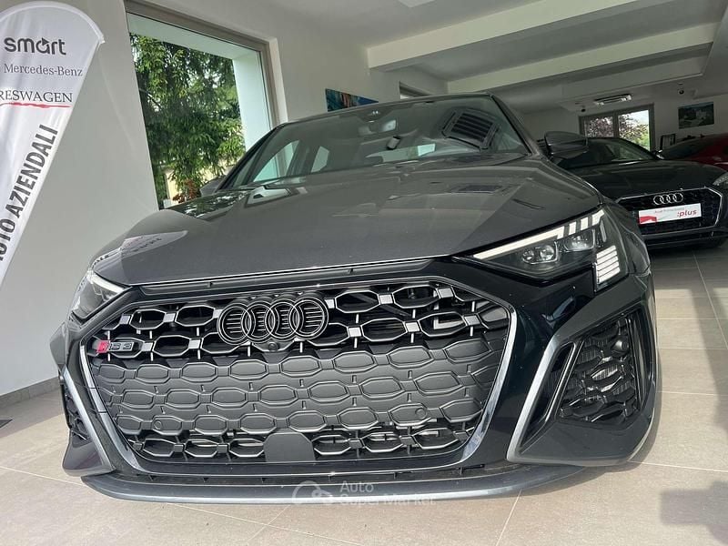 Usata Audi RS3 Ambiente 400 CV (294 kW) 2024 Grigio Berlina