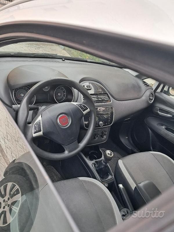 Usata Fiat Grande Punto 70 CV (51 kW) 2012 Utilitaria