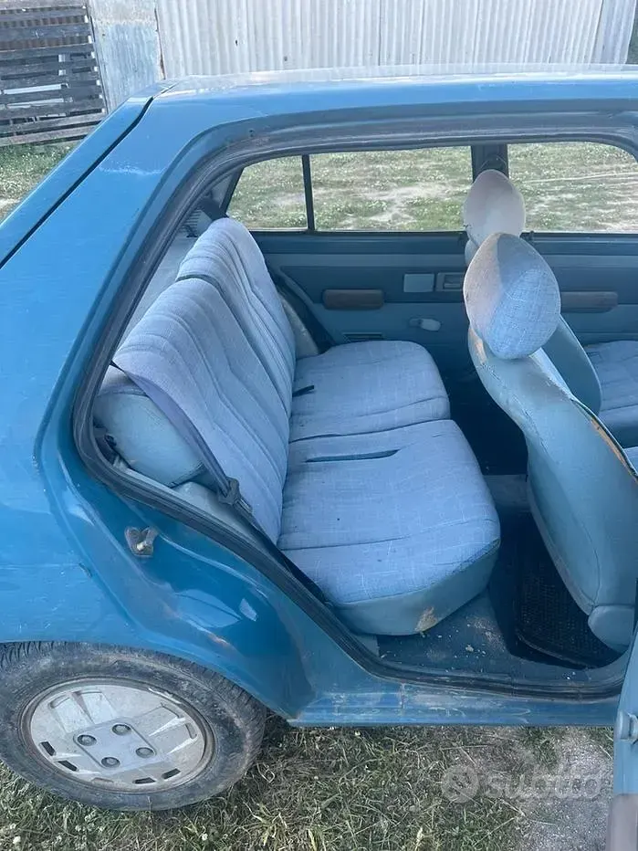 Usata Peugeot 205 49 CV (36 kW) 1984 Blu Utilitaria