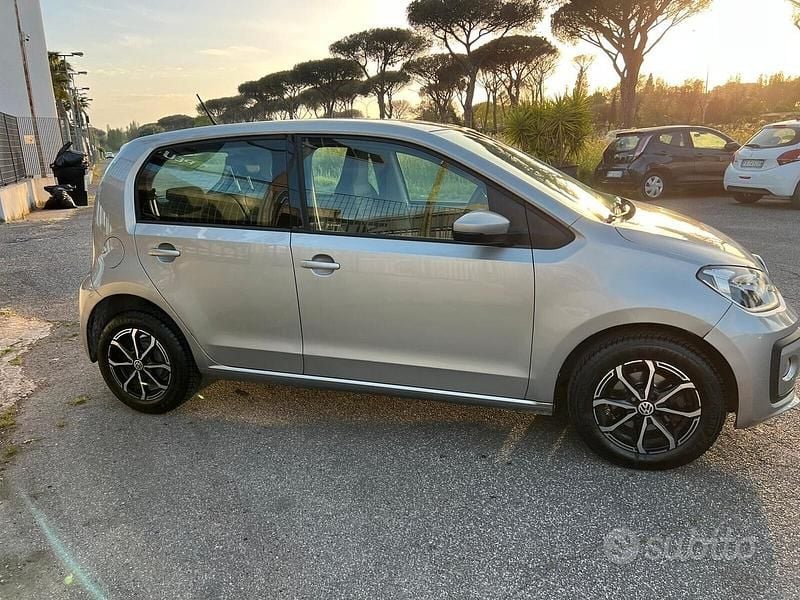 Usata VW up! Move 75 CV (55 kW) 2017 Grigio Utilitaria