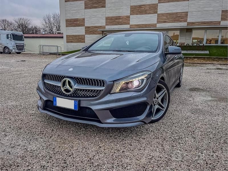 Usata Mercedes CLA200 AMG 136 CV (100 kW) 2014 Grigio Berlina
