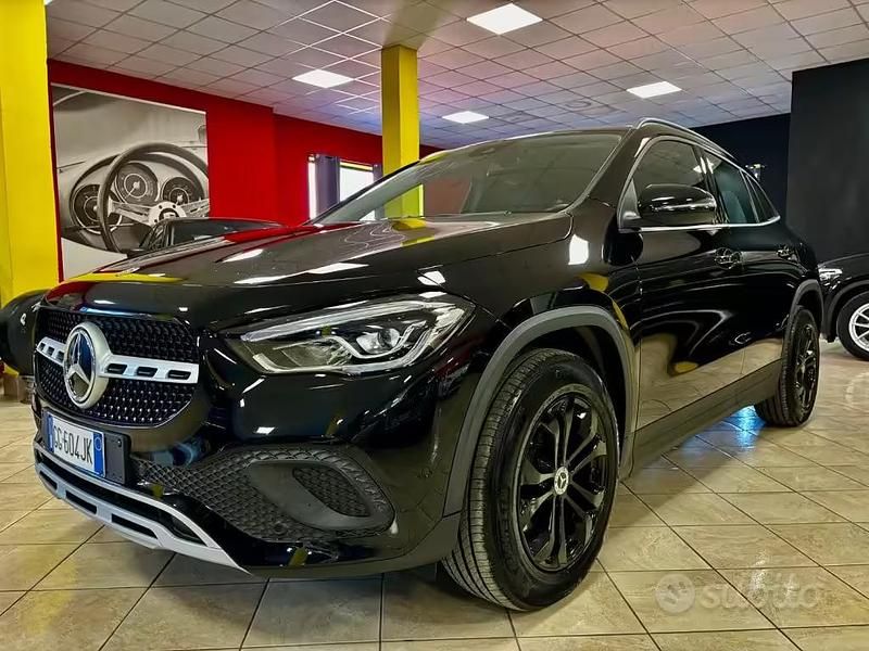 Usata Mercedes GLA200 Edition 150 CV (110 kW) 2021 Nero SUV