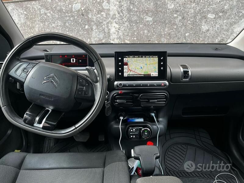Marrone Usata 2017 Citroën C4 Cactus Due volumi | 9000 € (Buon prezzo) - Immagine 1/4