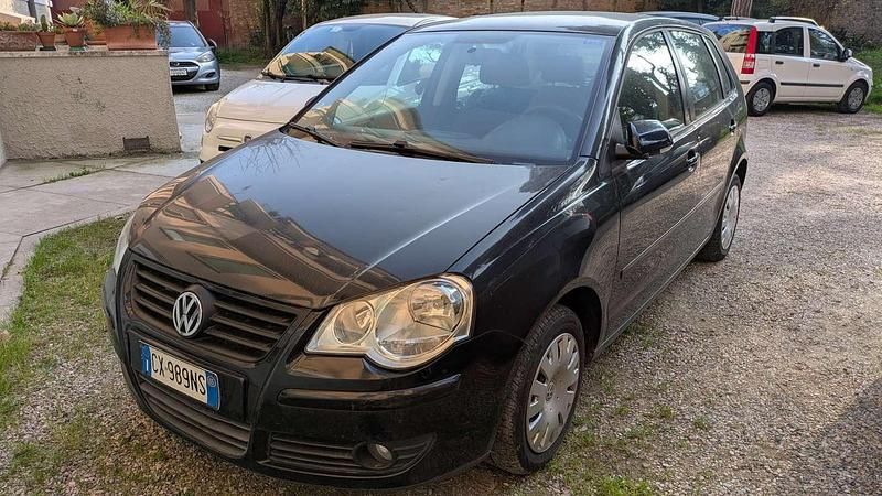 Usata VW Polo Trendline 64 CV (47 kW) 2005 Nero Utilitaria