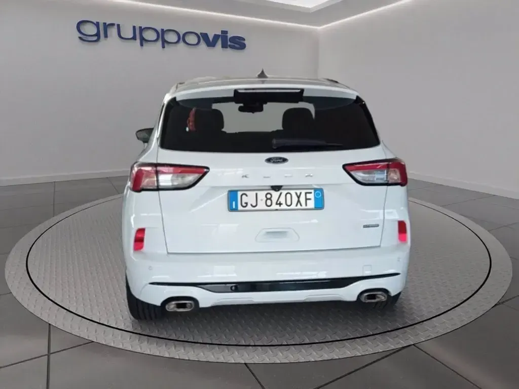 Usata Ford Kuga ST-Line X 190 CV (139 kW) 2022 Bianco metallizzato SUV