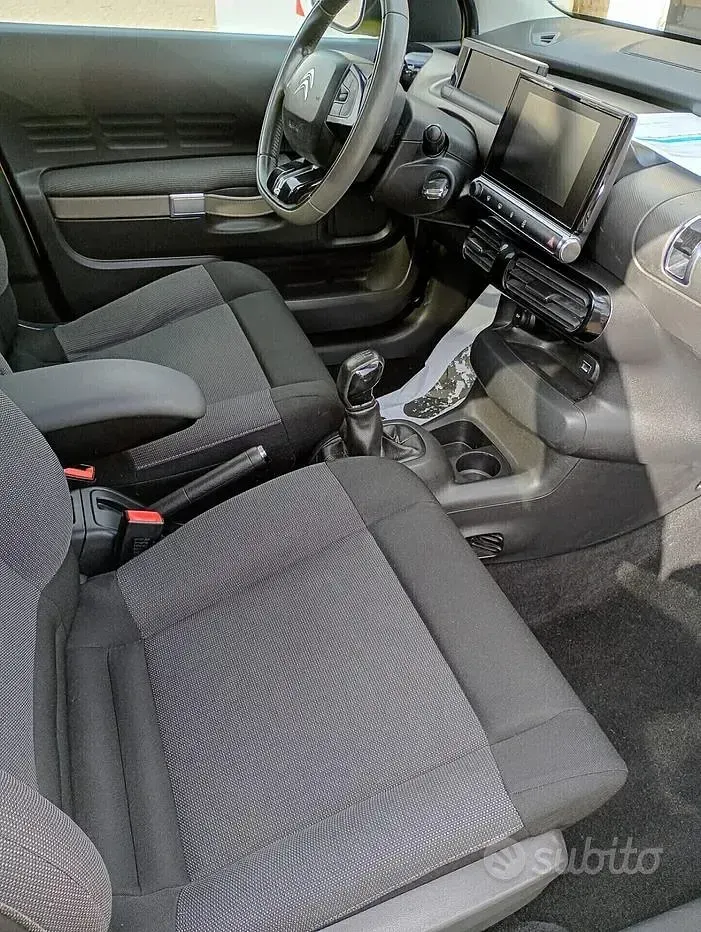 Usata Citroën C4 99 CV (72 kW) 2015 Giallo Berlina